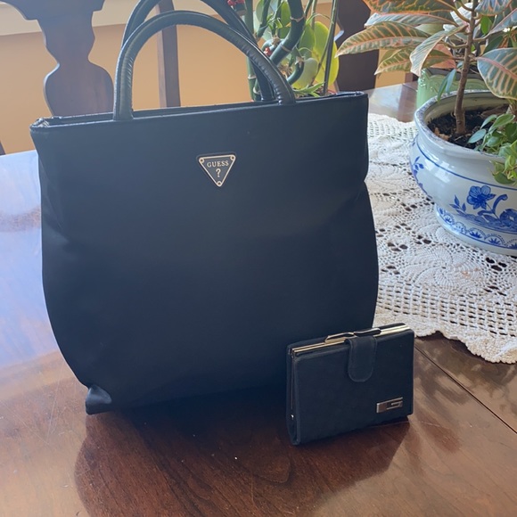 Handbag and wallet - Picture 3 of 7